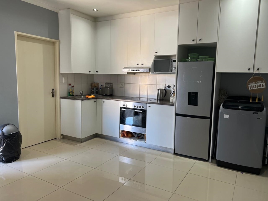 7 Bedroom Property for Sale in Malibu Village Western Cape